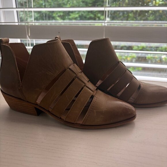 Frye & Co. Slip-on Rubie Ankle Boots - Picture 3 of 5